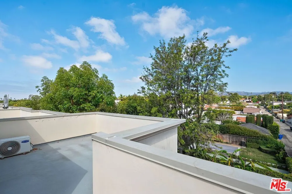1107 Princeton Street #105 Santa Monica, CA 90403