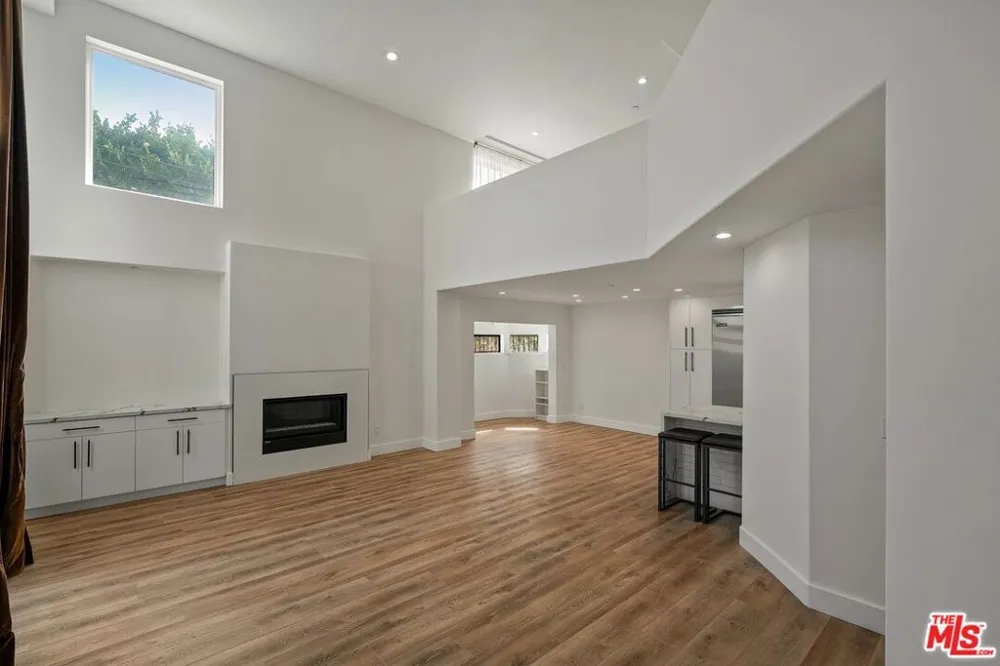 1107 Princeton Street #105 Santa Monica, CA 90403