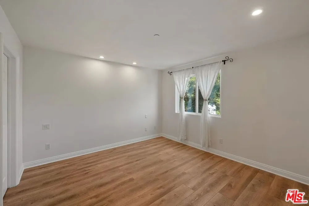 1107 Princeton Street #105 Santa Monica, CA 90403
