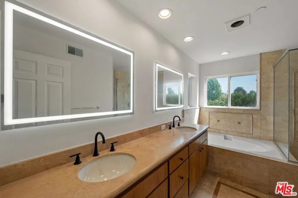 1107 Princeton Street #105 Santa Monica, CA 90403