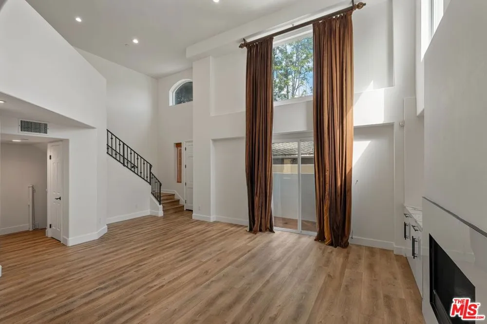 1107 Princeton Street #105 Santa Monica, CA 90403