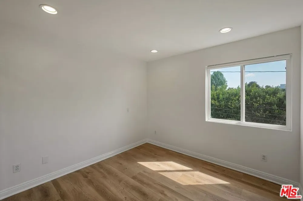 1107 Princeton Street #105 Santa Monica, CA 90403