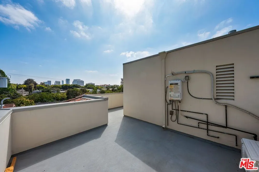 1107 Princeton Street #105 Santa Monica, CA 90403