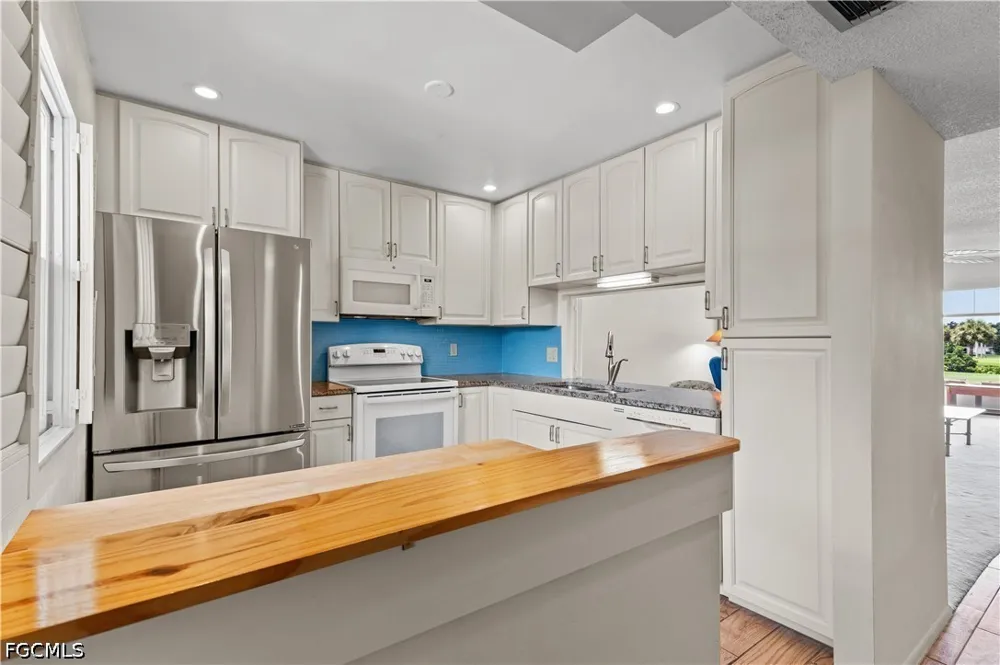 Pebble Beach Drive #216 Fort Myers, FL 33907