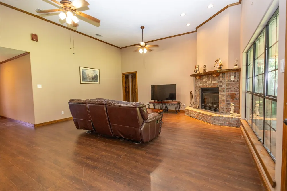 4952 Fm 3091 Madisonville, TX 77864