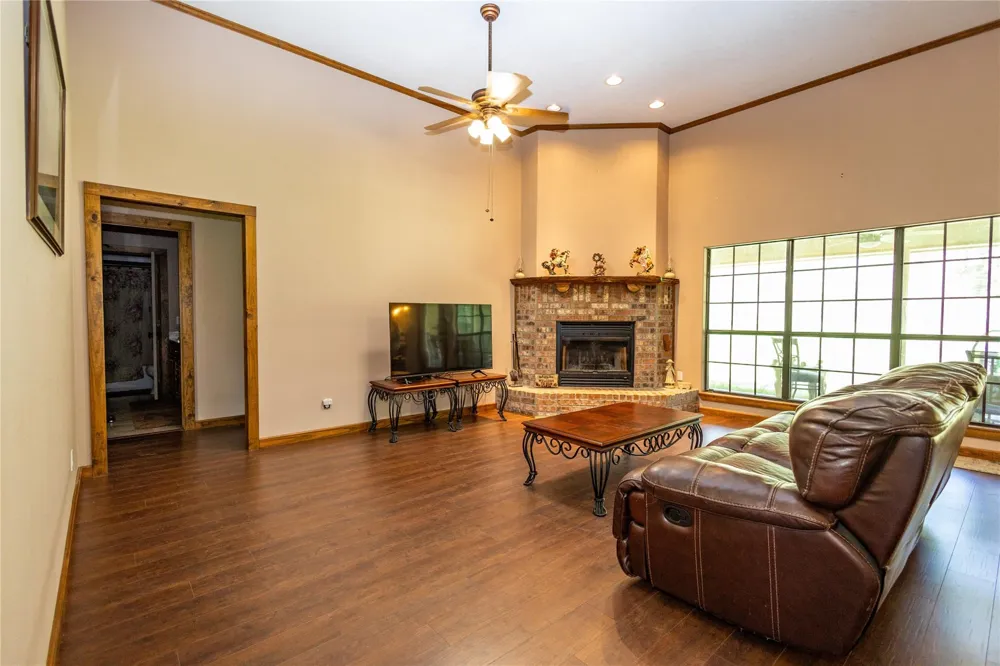 4952 Fm 3091 Madisonville, TX 77864