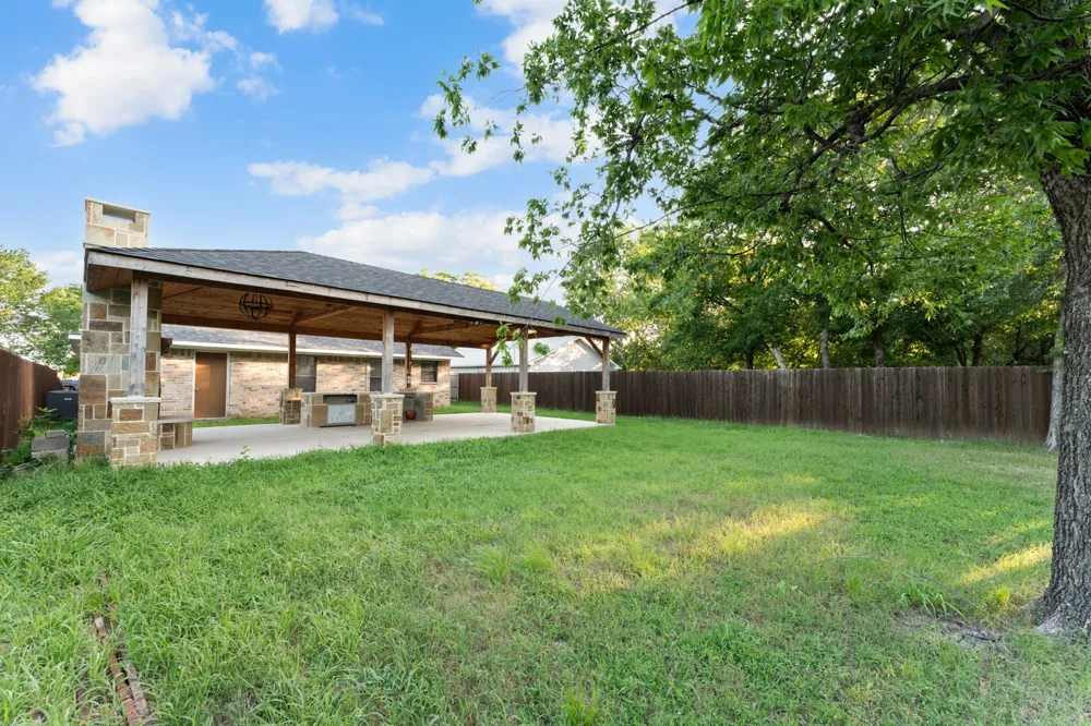 311 E 9th Street Ferris, TX 75125