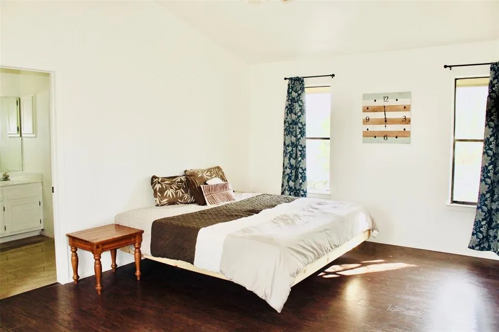 105 Summit Ridge Drive Point Venture, TX 78645