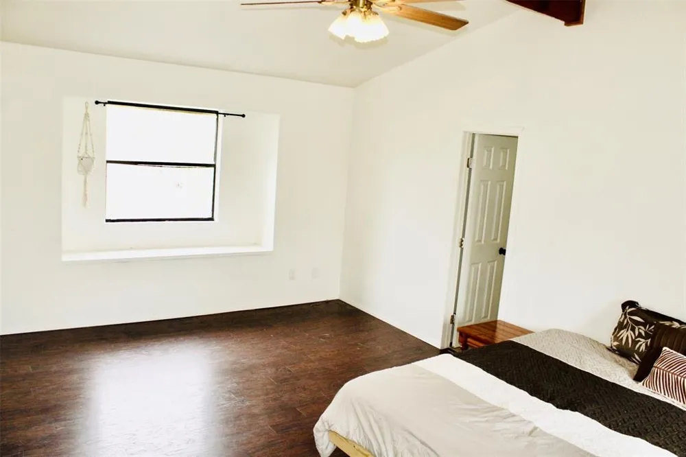 105 Summit Ridge Drive Point Venture, TX 78645