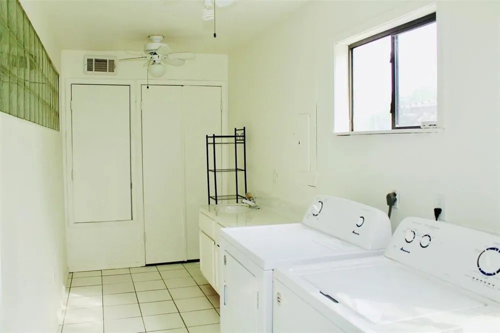105 Summit Ridge Drive Point Venture, TX 78645