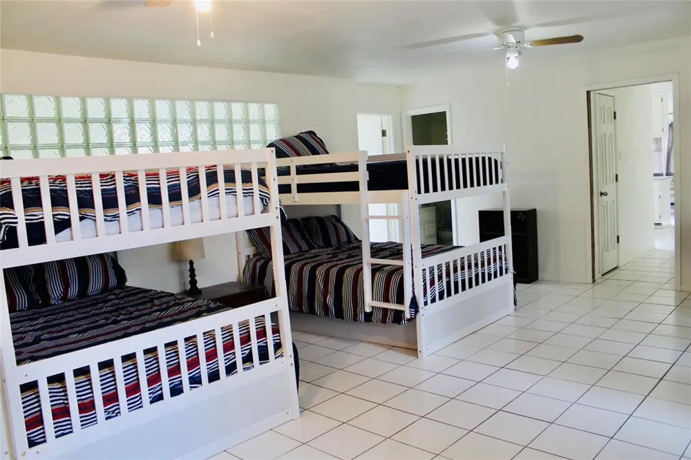 105 Summit Ridge Drive Point Venture, TX 78645