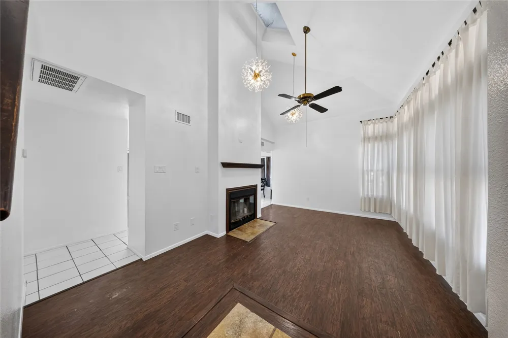 105 Summit Ridge Drive Point Venture, TX 78645