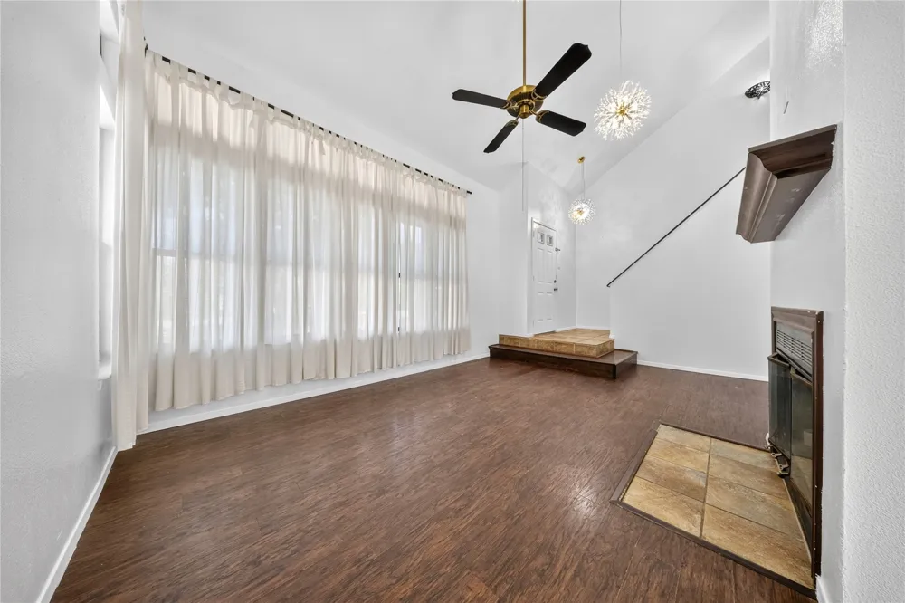 105 Summit Ridge Drive Point Venture, TX 78645