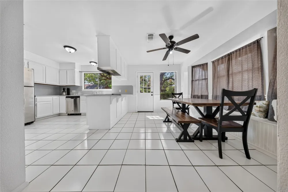 105 Summit Ridge Drive Point Venture, TX 78645