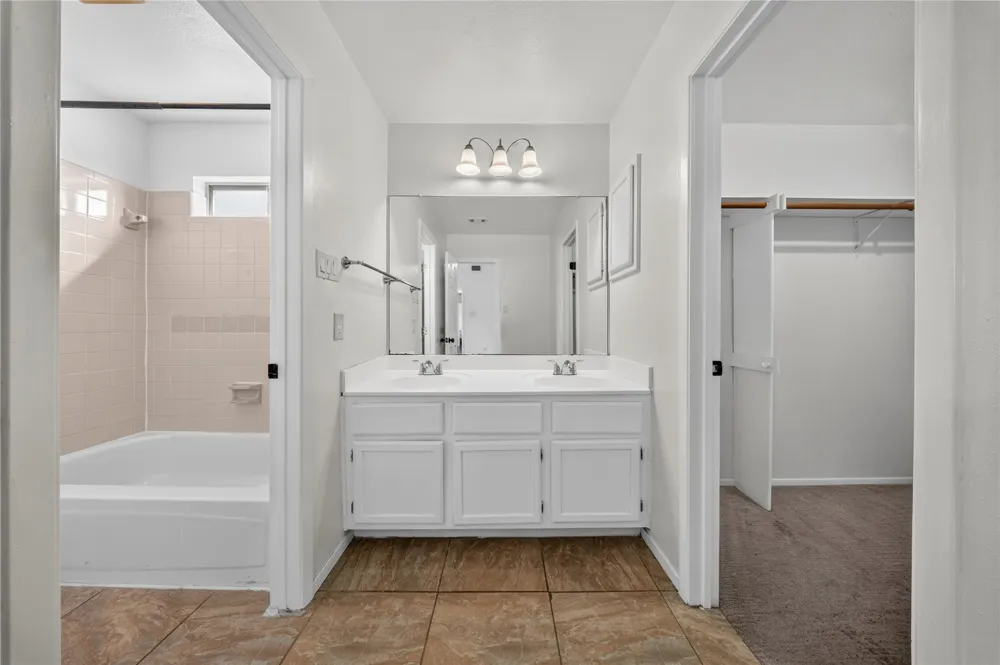 105 Summit Ridge Drive Point Venture, TX 78645