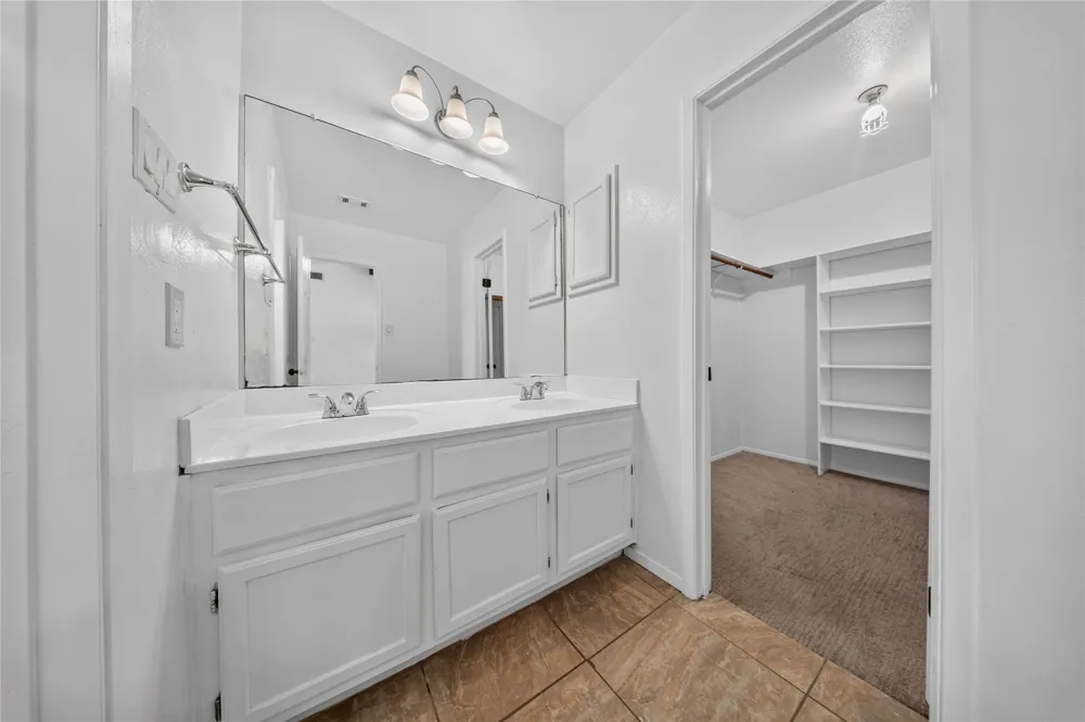 105 Summit Ridge Drive Point Venture, TX 78645