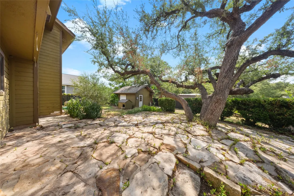 105 Summit Ridge Drive Point Venture, TX 78645