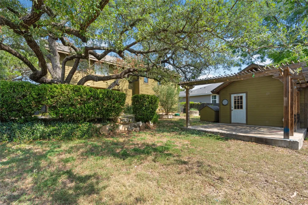 105 Summit Ridge Drive Point Venture, TX 78645