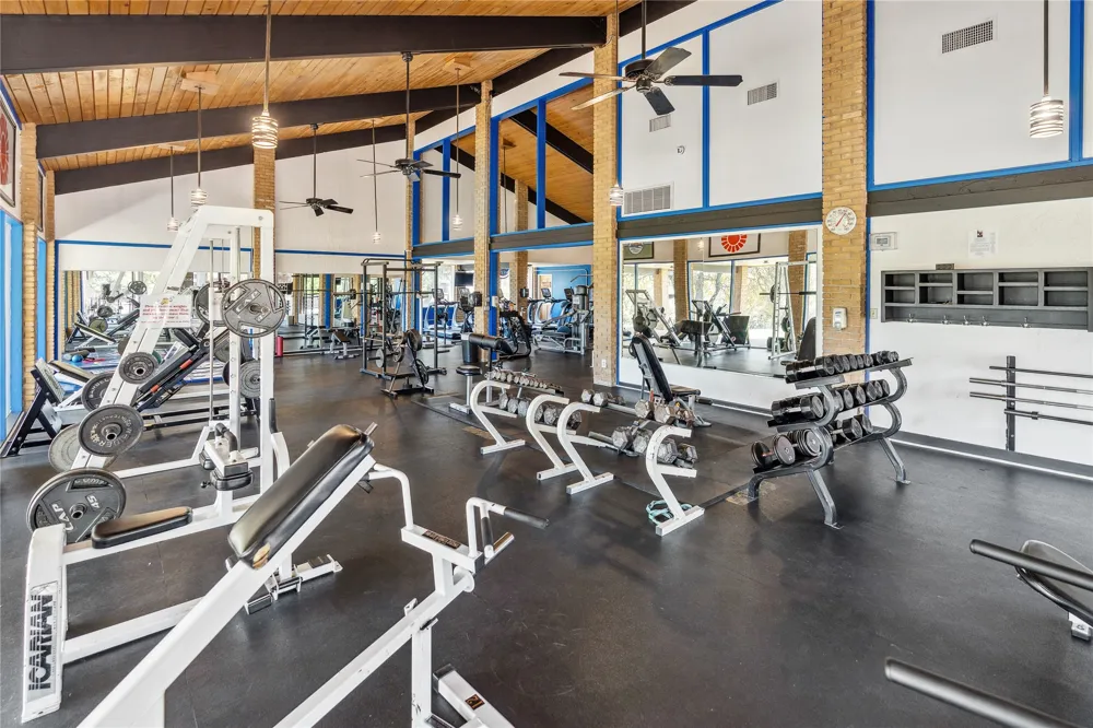 105 Summit Ridge Drive Point Venture, TX 78645