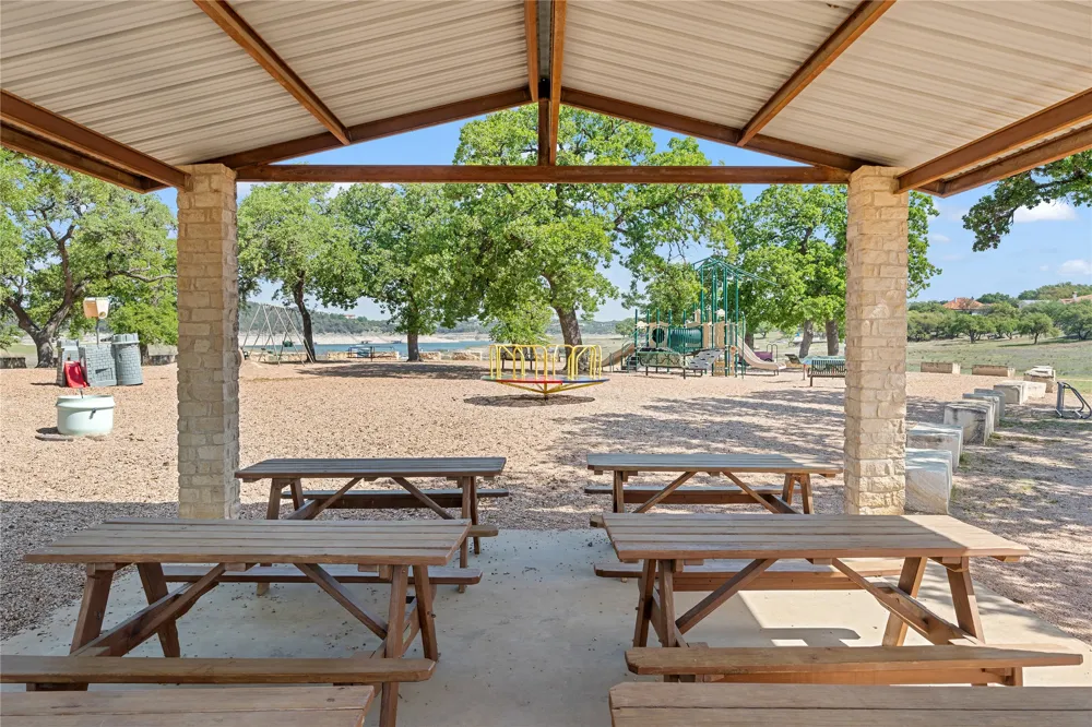 105 Summit Ridge Drive Point Venture, TX 78645
