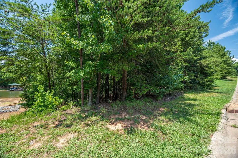 6024 Headlands Court Belmont, NC 28012