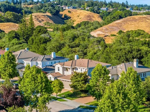 6 Deerfield Drive