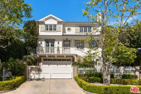 146 Carmelina Avenue