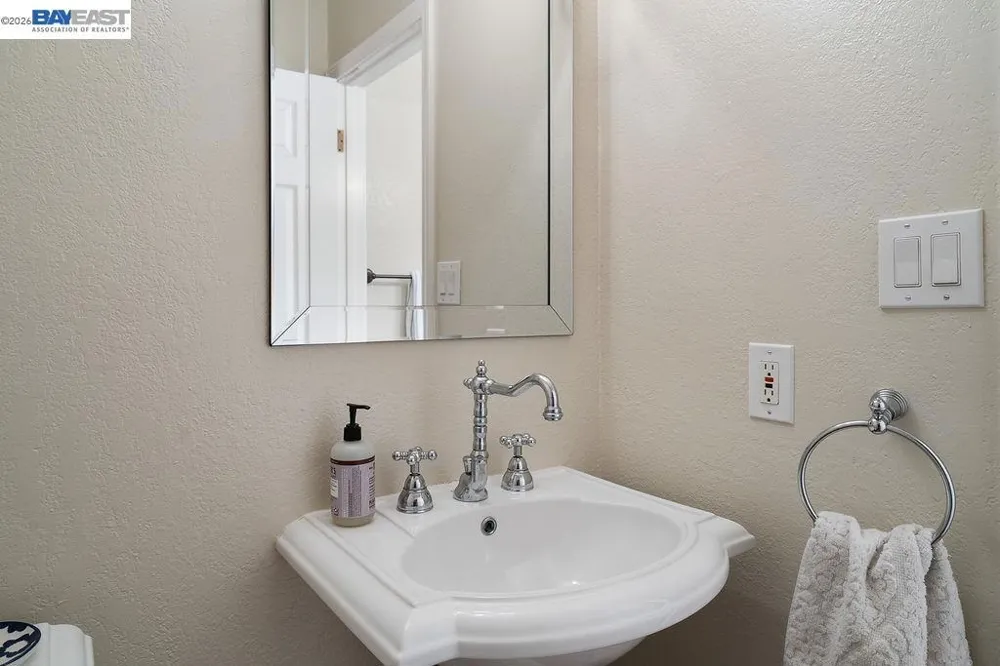 531 Jones Place Walnut Creek, CA 94597