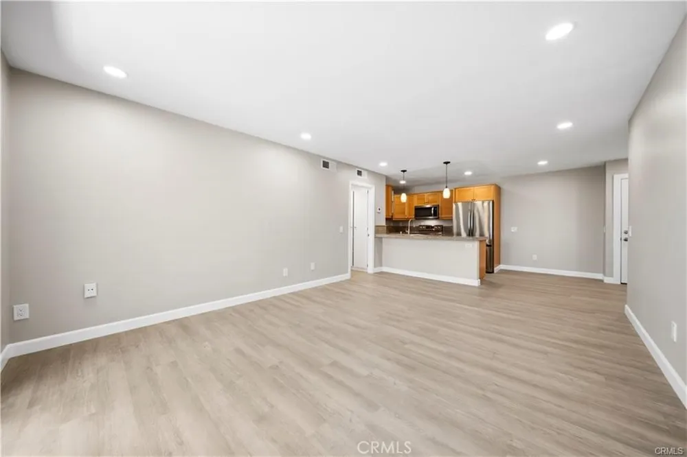 23515 Lyons Avenue #291 Valencia, CA 91355