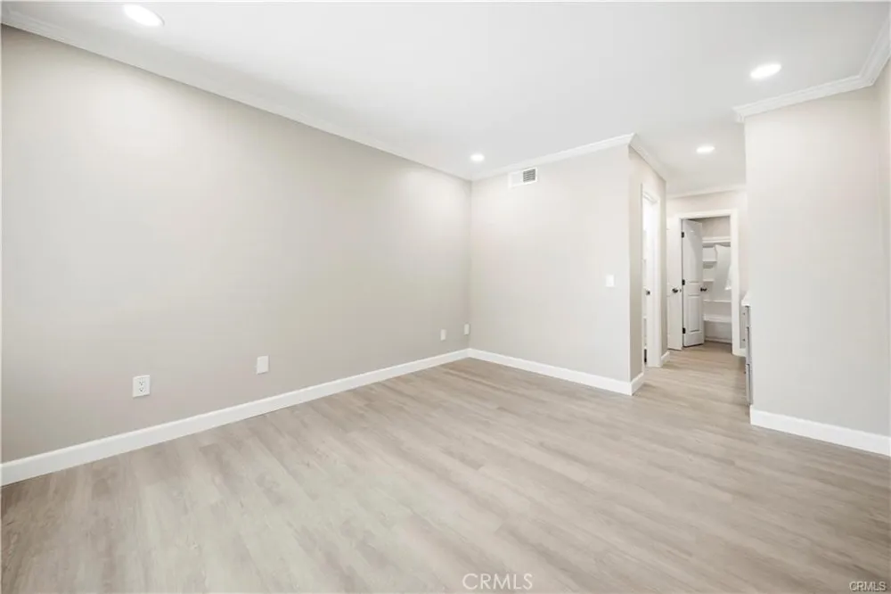 23515 Lyons Avenue #291 Valencia, CA 91355