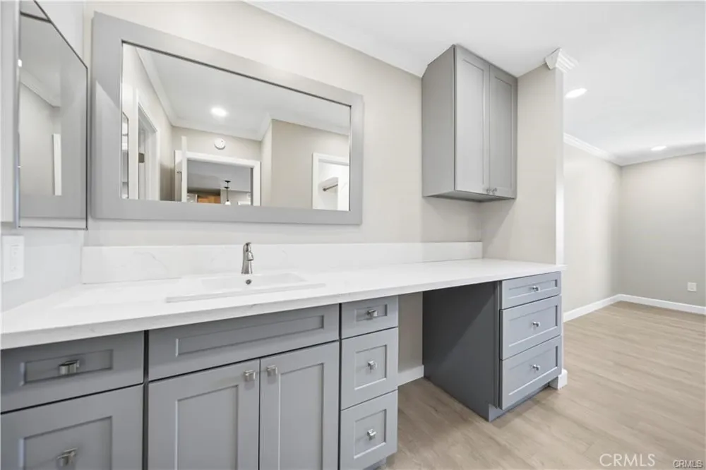 23515 Lyons Avenue #291 Valencia, CA 91355