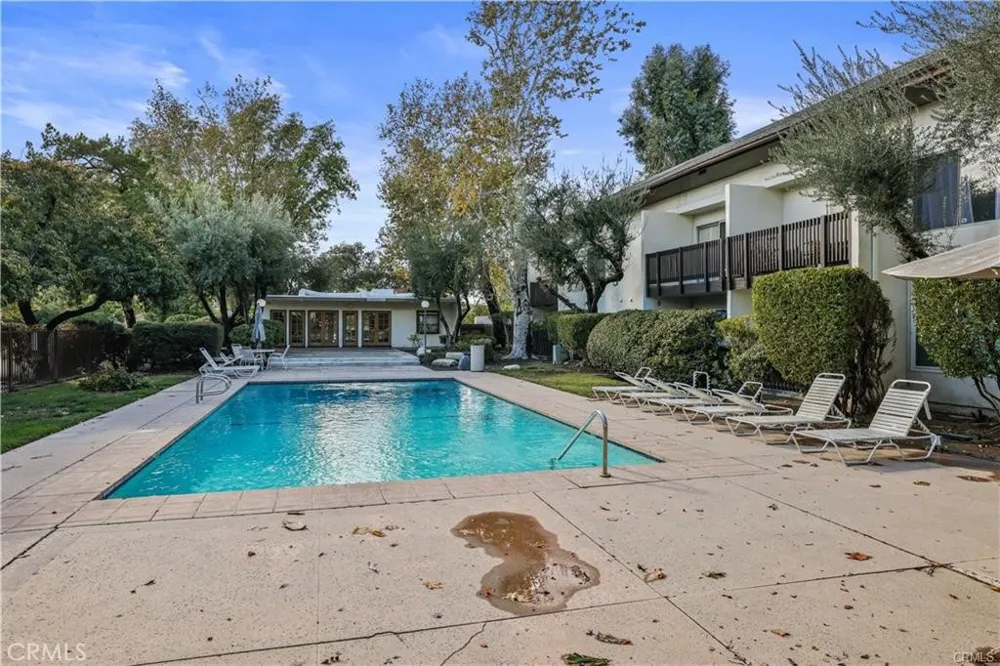 23515 Lyons Avenue #291 Valencia, CA 91355