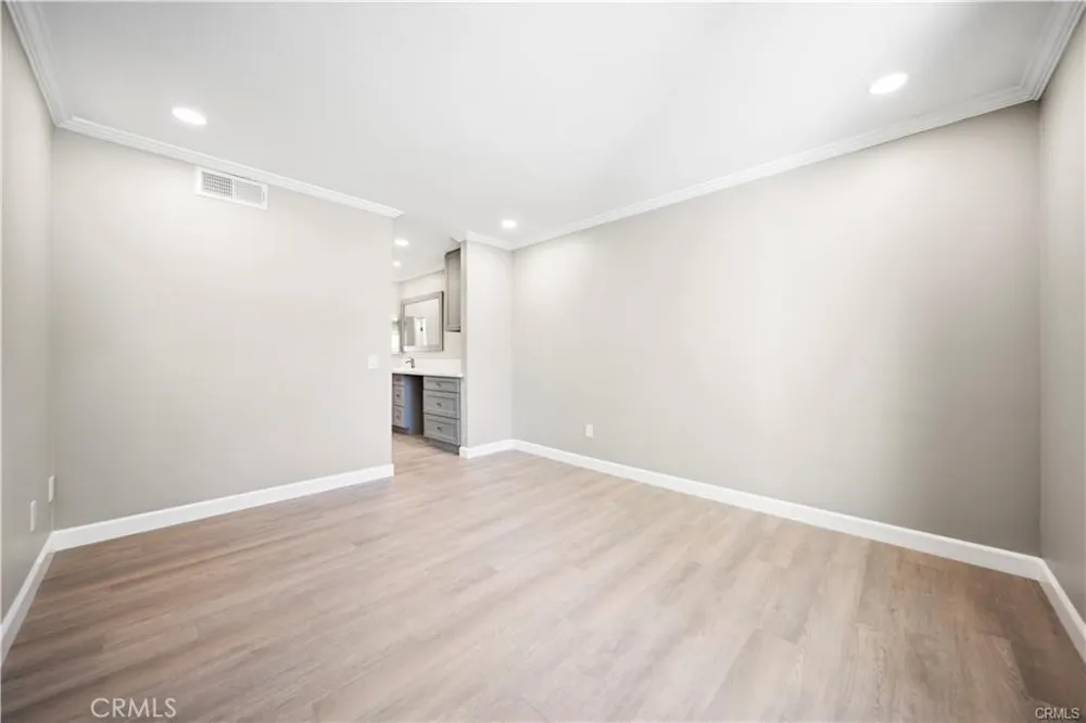 23515 Lyons Avenue #291 Valencia, CA 91355