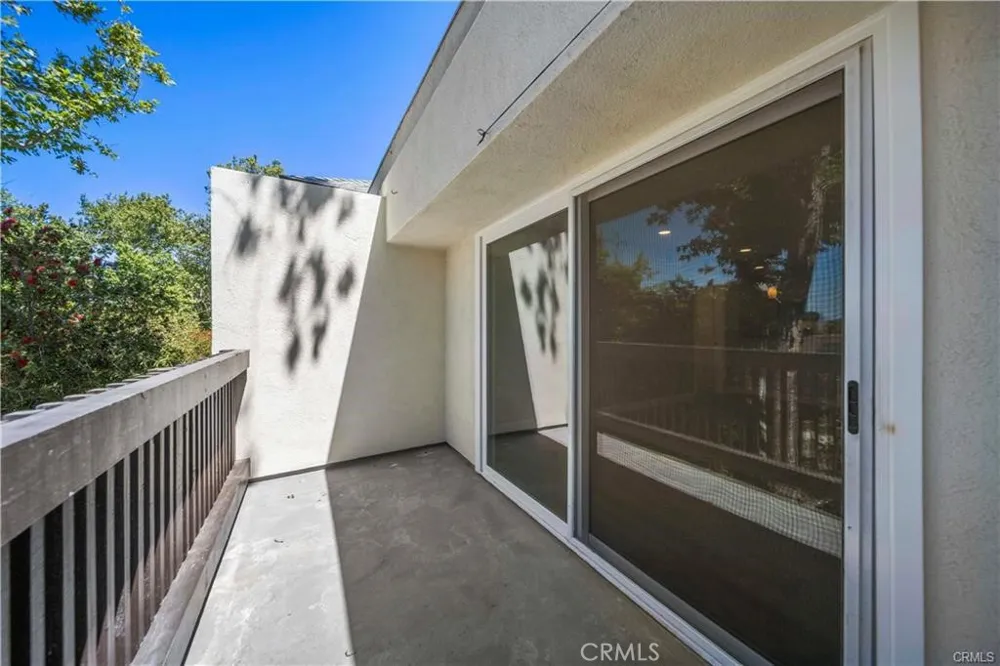 23515 Lyons Avenue #291 Valencia, CA 91355