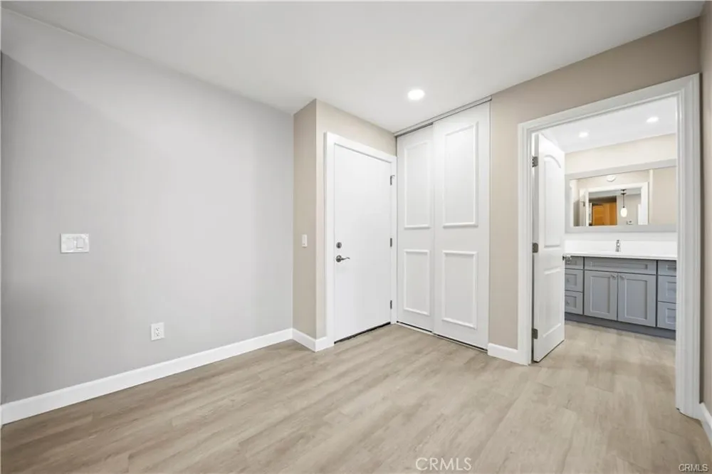 23515 Lyons Avenue #291 Valencia, CA 91355