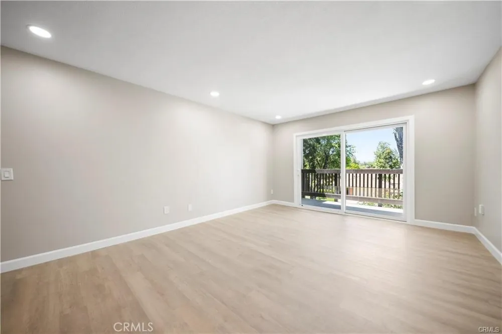 23515 Lyons Avenue #291 Valencia, CA 91355