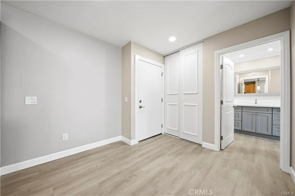 23515 Lyons Avenue #291 Valencia, CA 91355