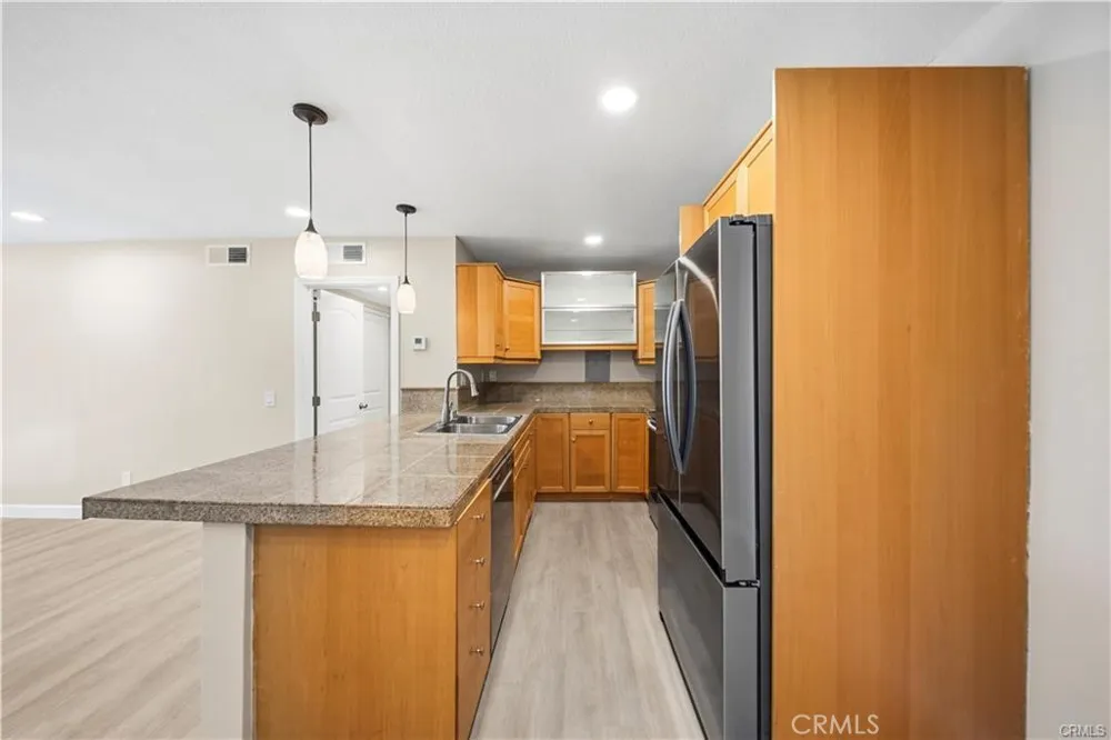 23515 Lyons Avenue #291 Valencia, CA 91355