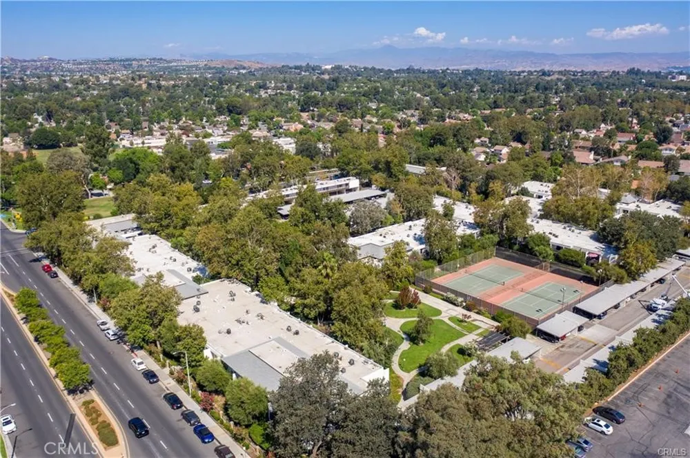 23515 Lyons Avenue #291 Valencia, CA 91355