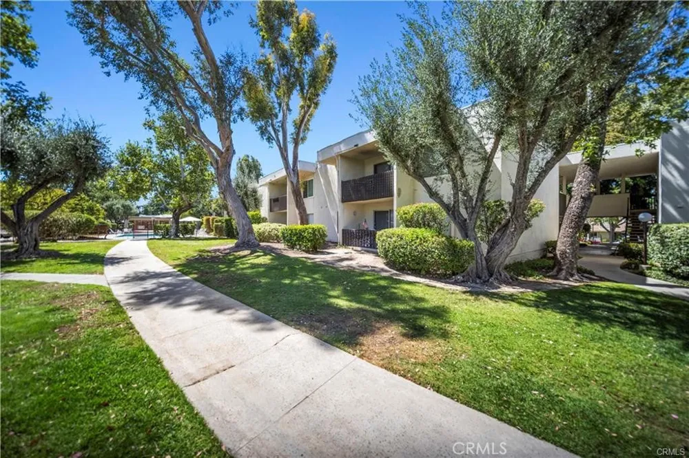 23515 Lyons Avenue #291 Valencia, CA 91355