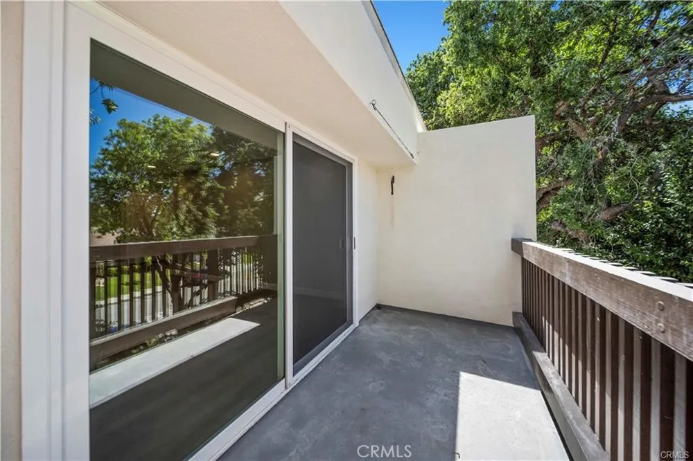 23515 Lyons Avenue #291 Valencia, CA 91355