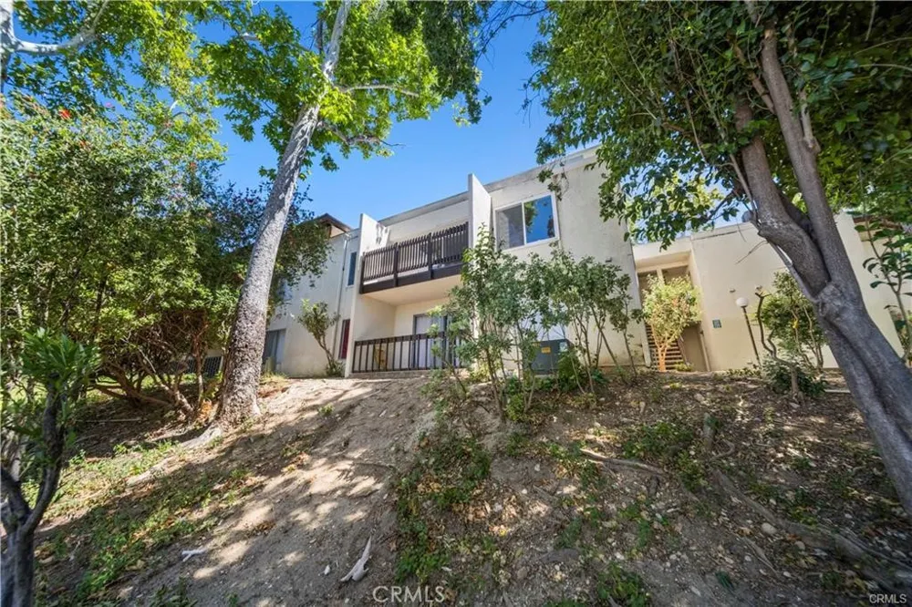 23515 Lyons Avenue #291 Valencia, CA 91355