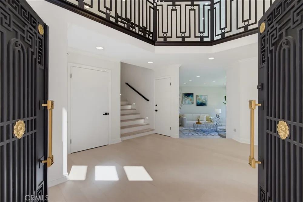 8 Burrell Lane Rancho Palos Verdes, CA 90275