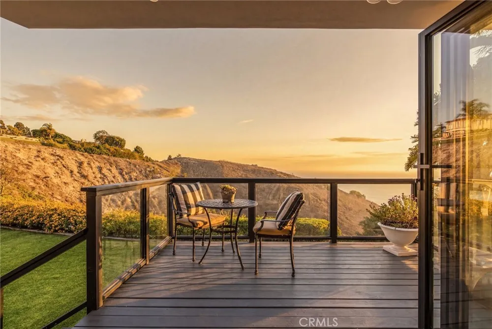 8 Burrell Lane Rancho Palos Verdes, CA 90275