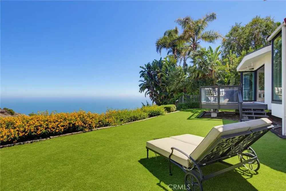 8 Burrell Lane Rancho Palos Verdes, CA 90275