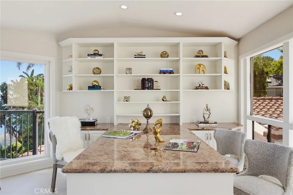 8 Burrell Lane Rancho Palos Verdes, CA 90275