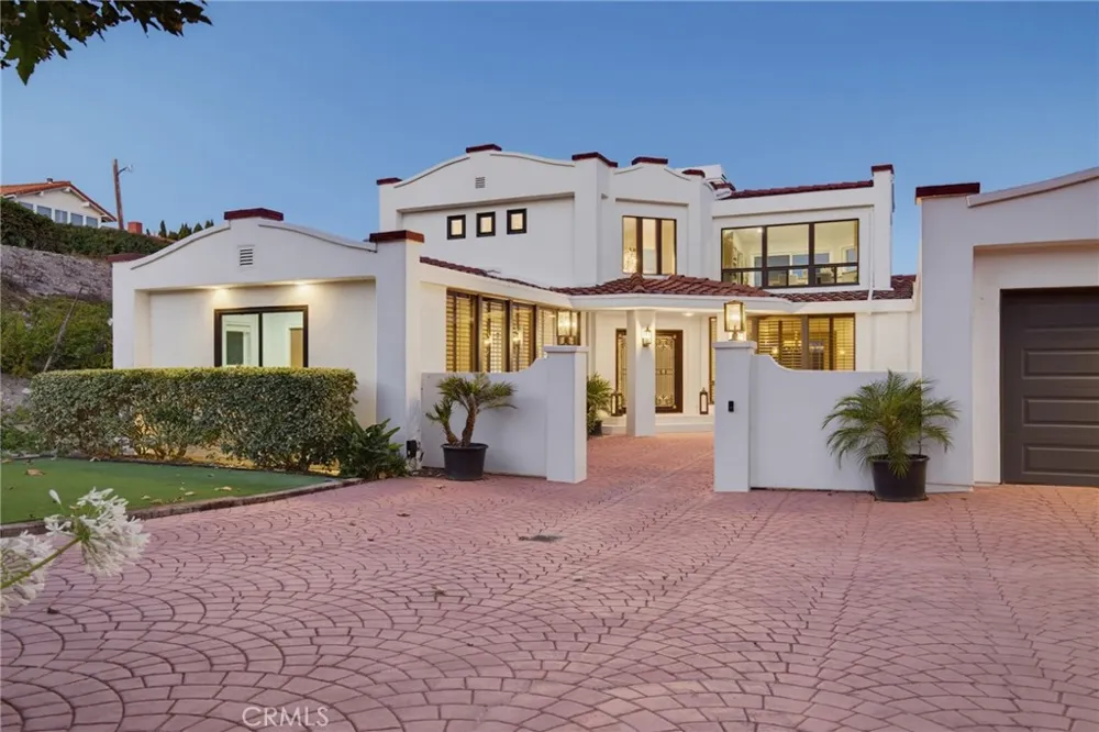 8 Burrell Lane Rancho Palos Verdes, CA 90275