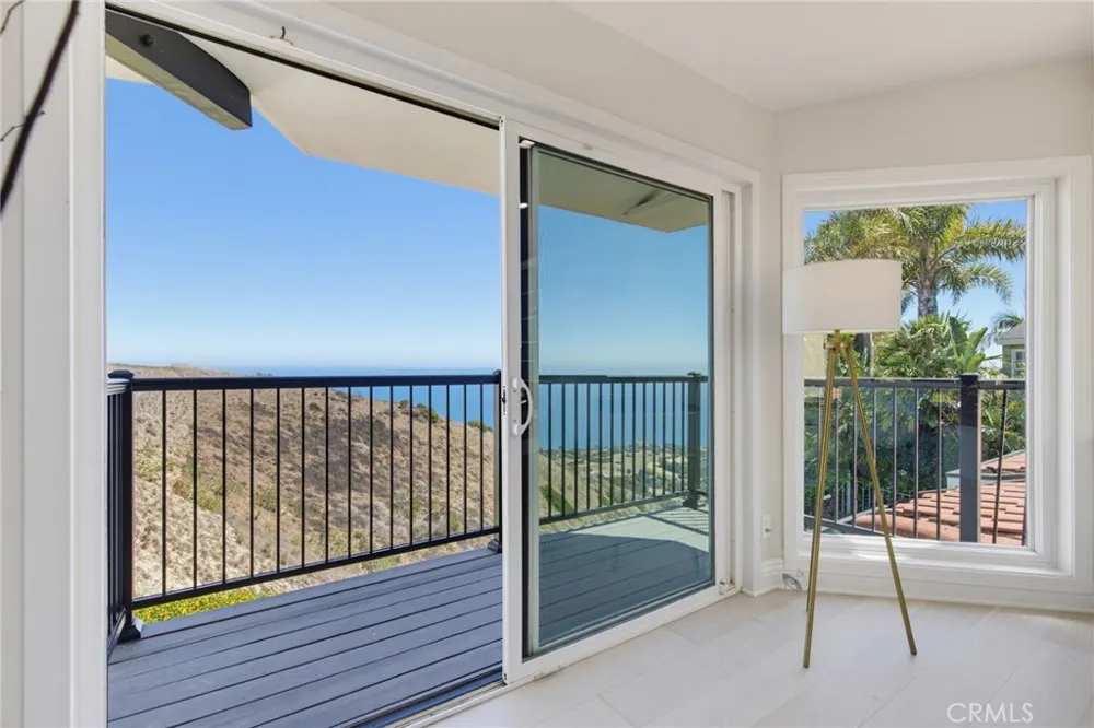 8 Burrell Lane Rancho Palos Verdes, CA 90275