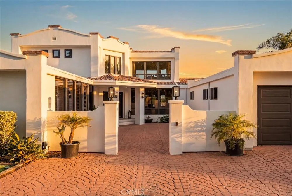 8 Burrell Lane Rancho Palos Verdes, CA 90275