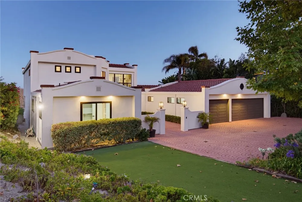 8 Burrell Lane Rancho Palos Verdes, CA 90275